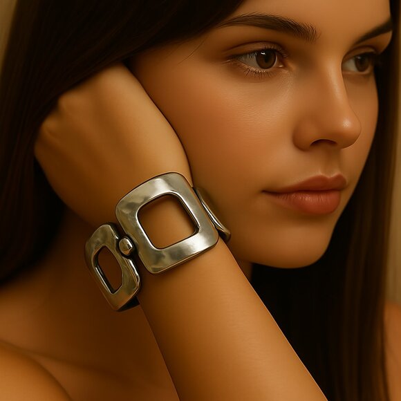 CHICO'S Silver-Tone Geometric Stretch Bracelet, Modern Women's Statement Jewelry - Picture 3 of 11